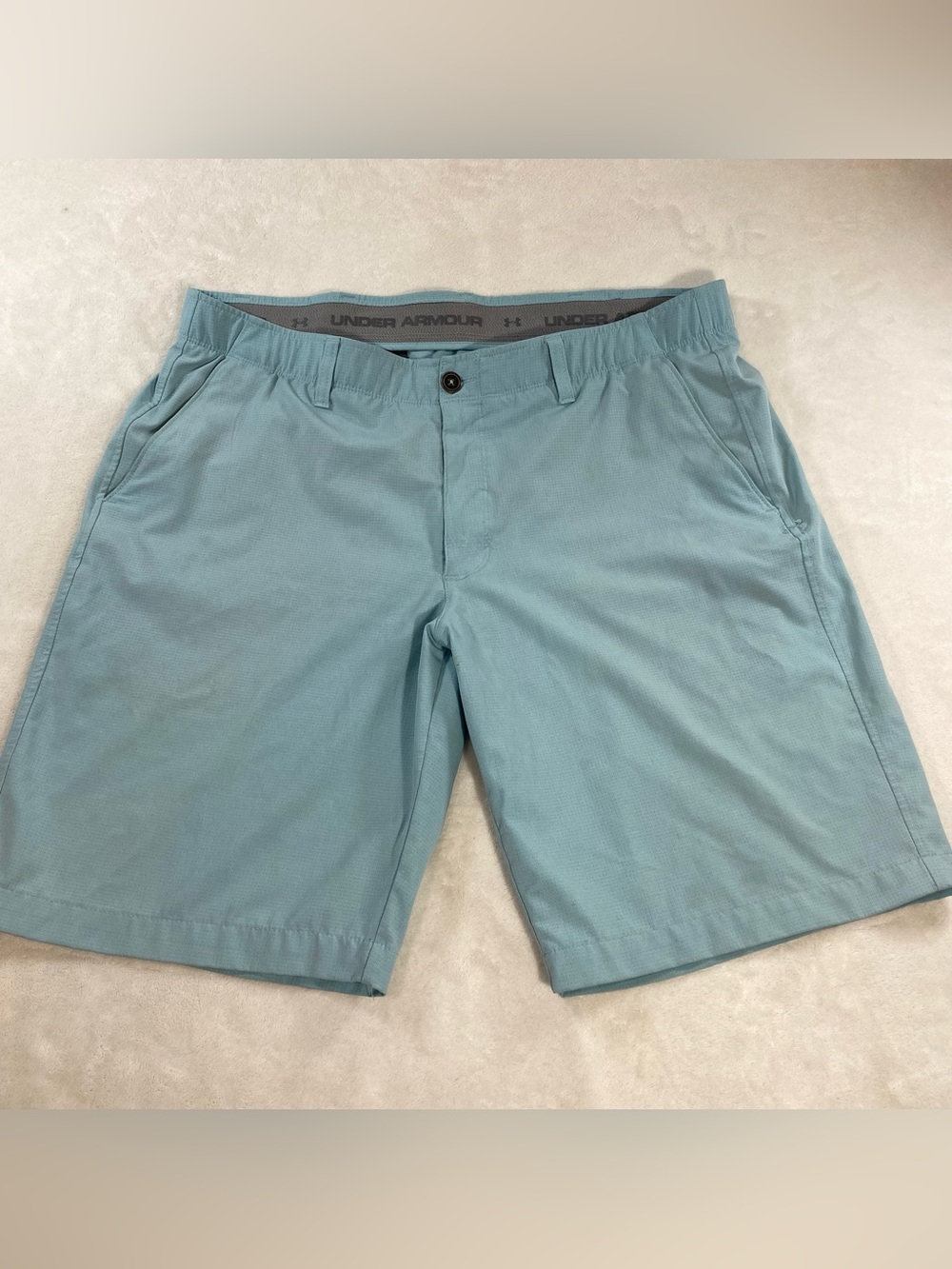 Under Armour HeatGear Men's Loose Fit Golf Shorts Light Teal Aqua Size 40